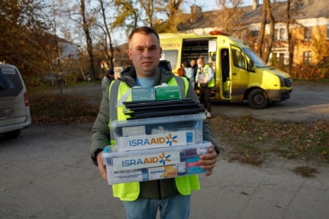Shachar-May_IsraAID-Ukraine_Dnipro-Shelters_FRIDA_Nov-12-2022-93